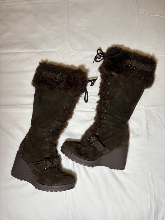 Breckelles Brown Fur Platform Boots - Size 6.5