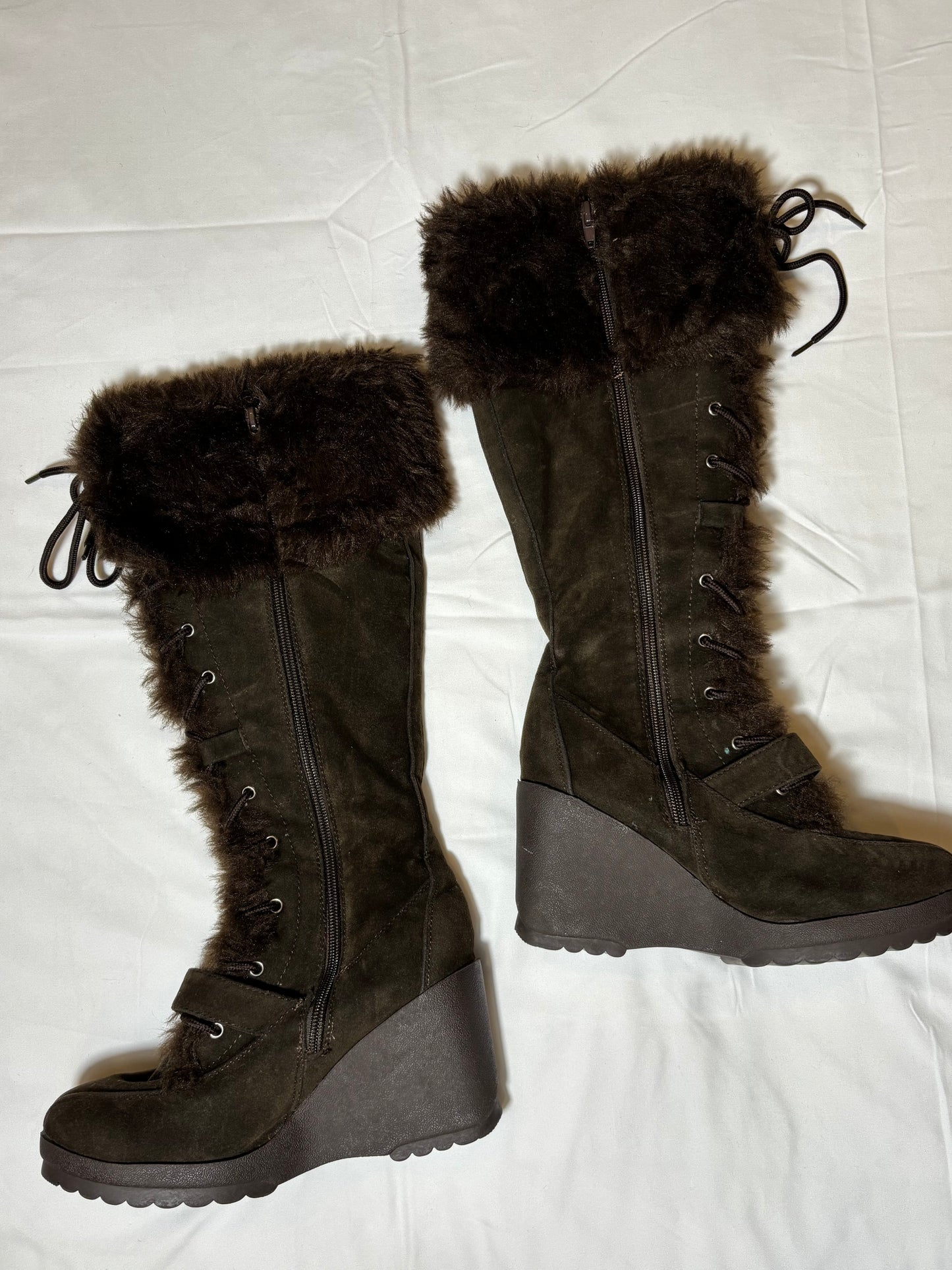 Breckelles Brown Fur Platform Boots - Size 6.5
