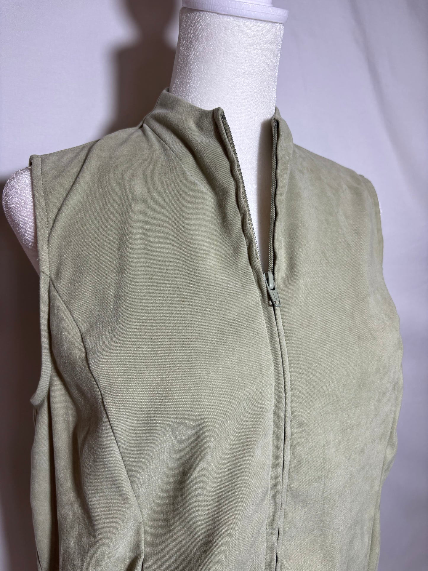CLIO Petites Zip-Up Vest